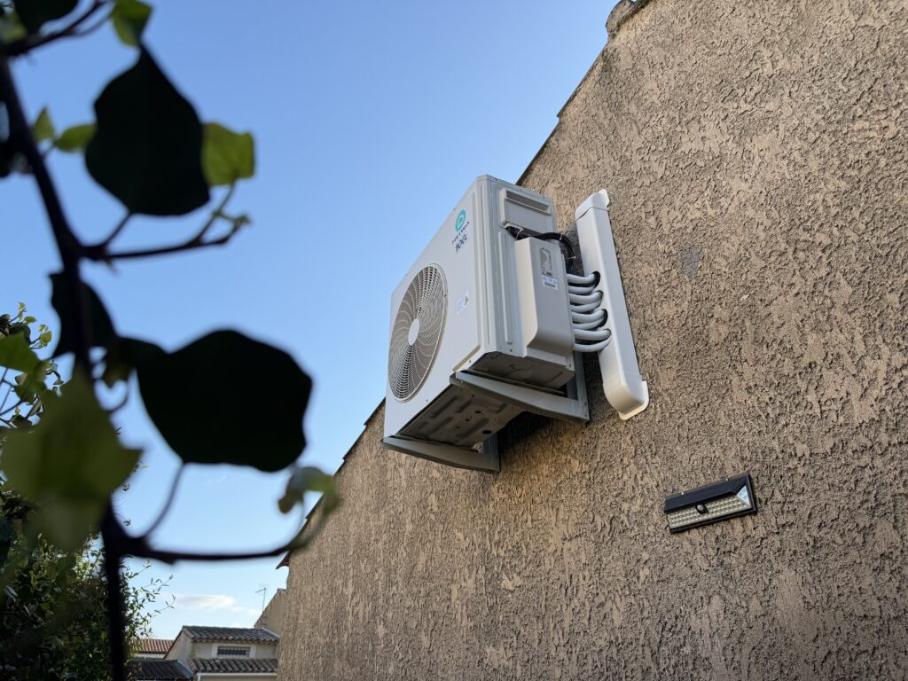 Installation d’un groupe extérieur de climatisation à Saint-Cannat