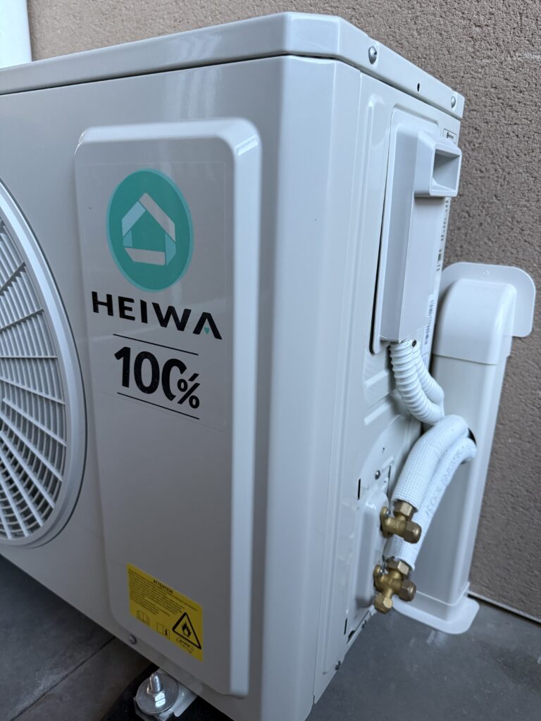 Installation d’un groupe extérieur de climatisation HEIWA à Gardanne
